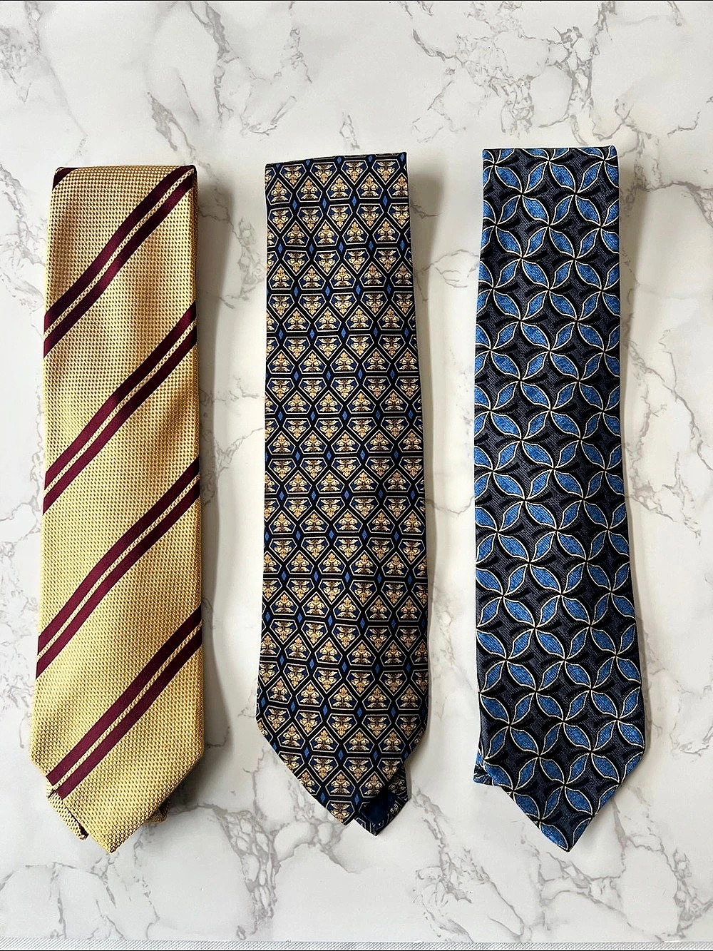 2 Ermenegildo Zegna / 1 Valentino Geometric Silk Ties Set of 3 Blue Gold